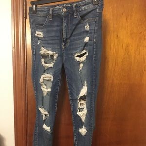Short- American Eagle Ripped Super Hi Rise Jeans